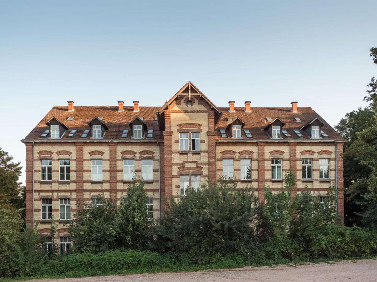 Schwarzlins Loftraum - Stilvolles Apartment Mit Smart Tv, Netflix, Disney Plus, Schnellem Wlan, Parken, Nespresso Санкт Ингберт Екстериор снимка