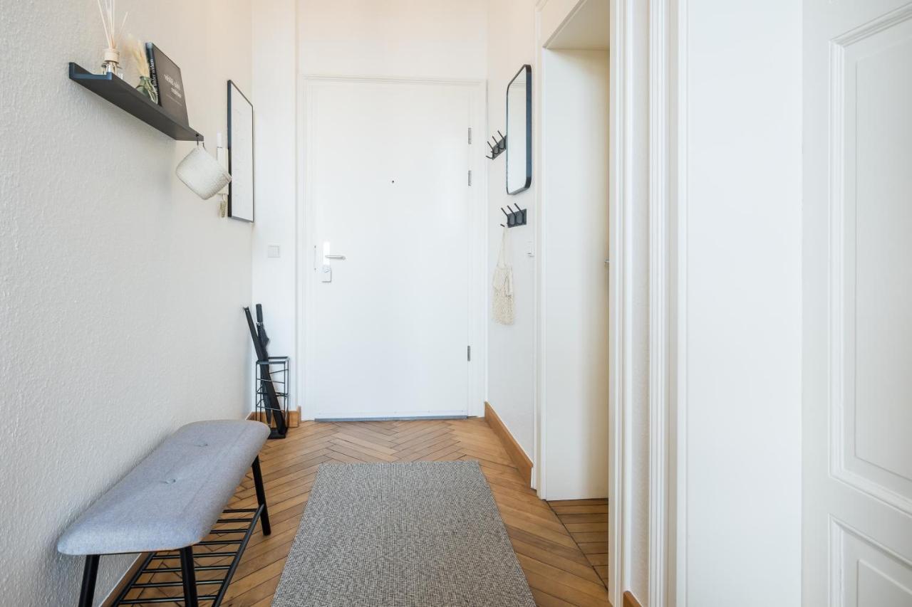 Schwarzlins Loftraum - Stilvolles Apartment Mit Smart Tv, Netflix, Disney Plus, Schnellem Wlan, Parken, Nespresso Санкт Ингберт Екстериор снимка